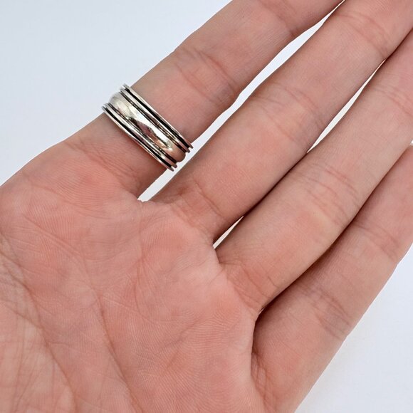 VTG Sterling Silver 925 Beveled Edge Band Hammered Finish Band Ring Size 9 - Picture 6 of 9